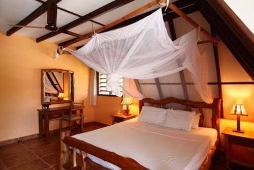 SUNSET VILLA, photo 2 of 5