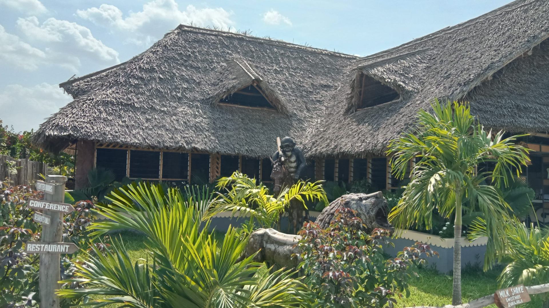 Tana Village Resort, photo 4 of 7