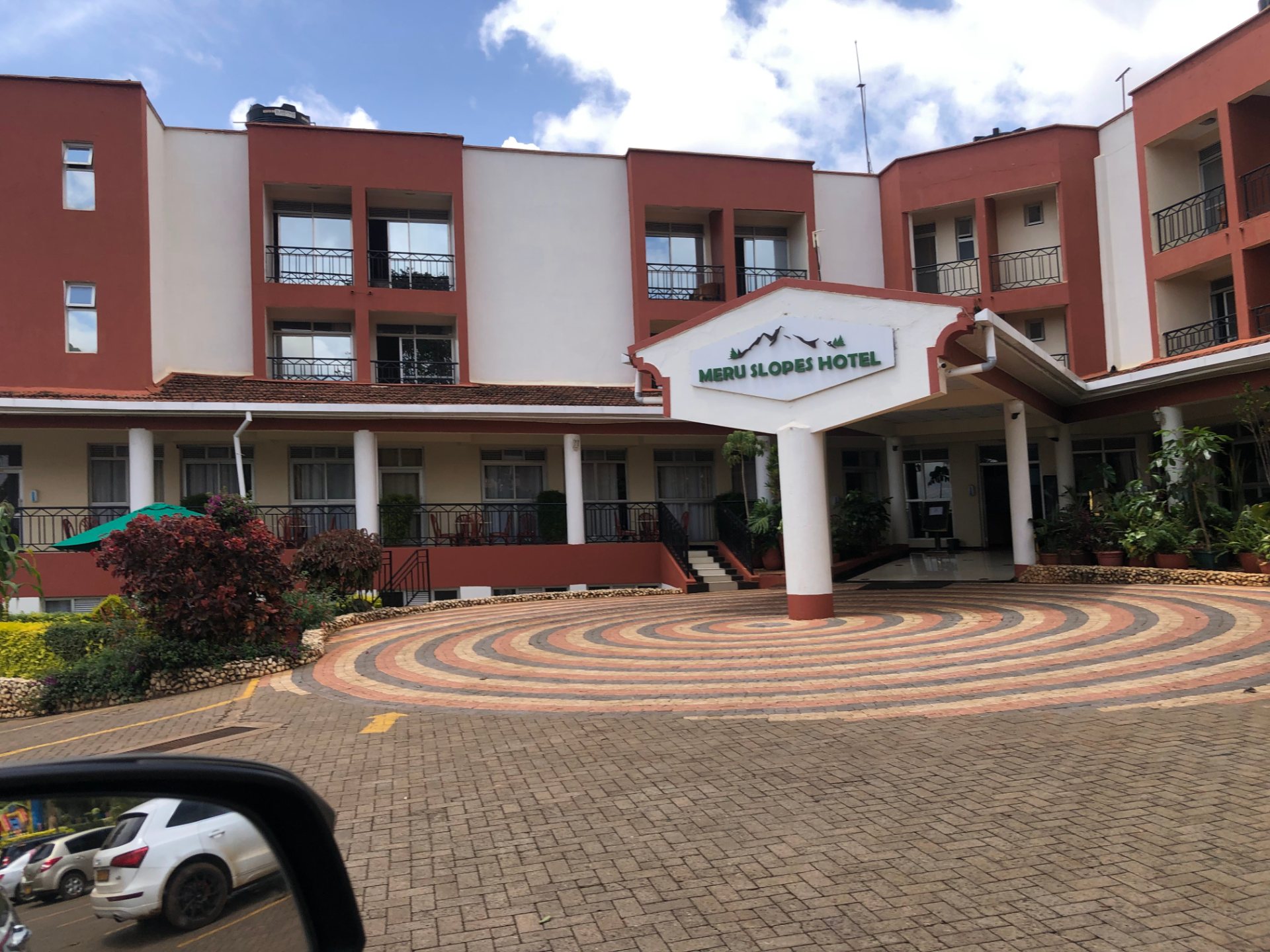 Meru Slopes Hotel, photo 4 of 4