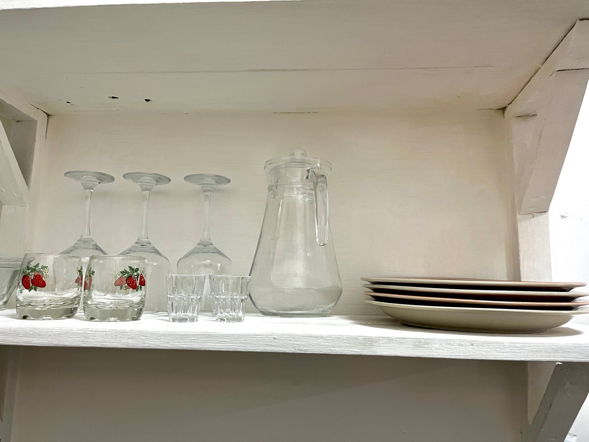 Vintage Beach Apartment, photo 3 of 3