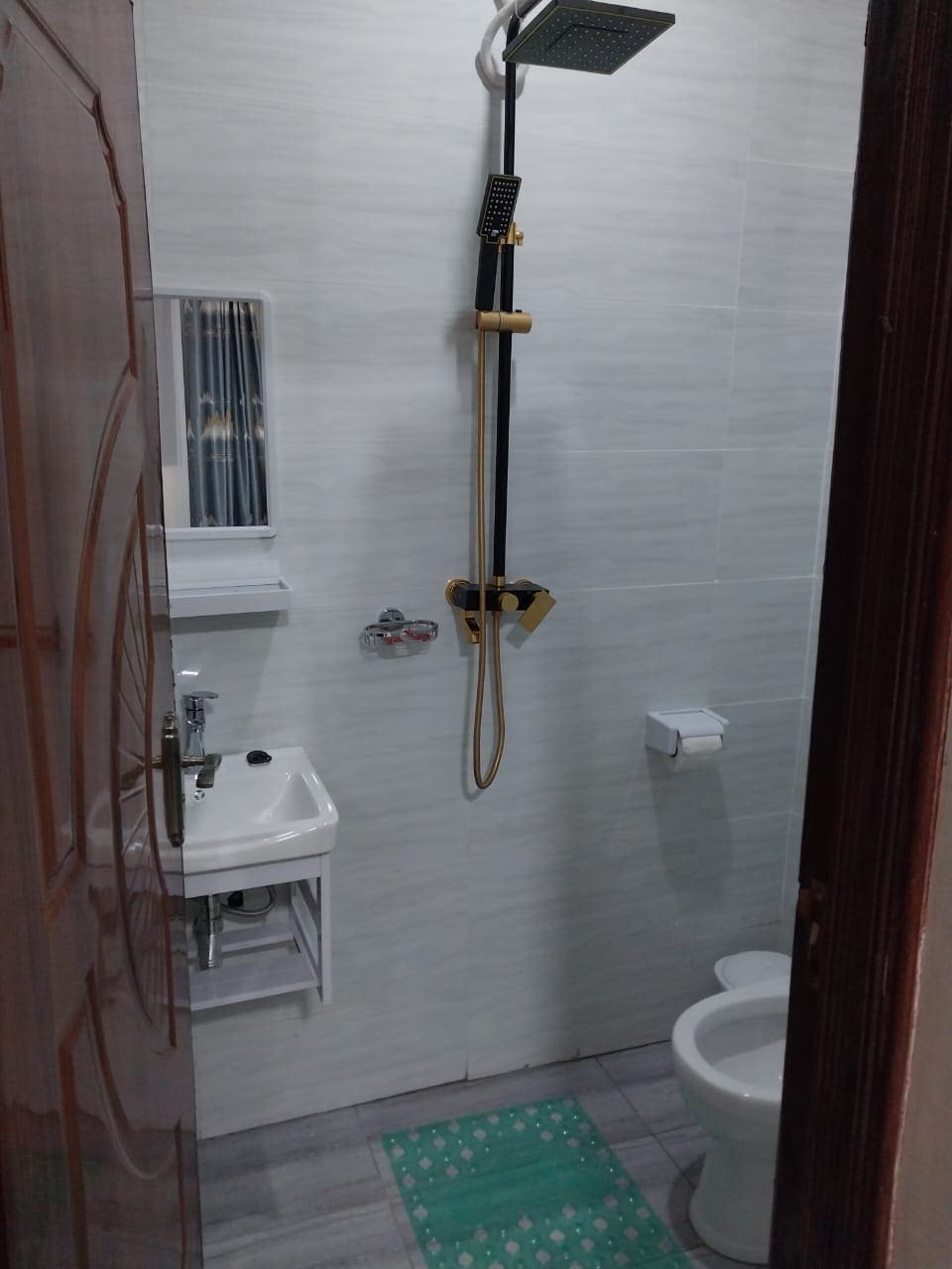 1B Osiligi Fully Furnished Airbnb, photo 2 of 3