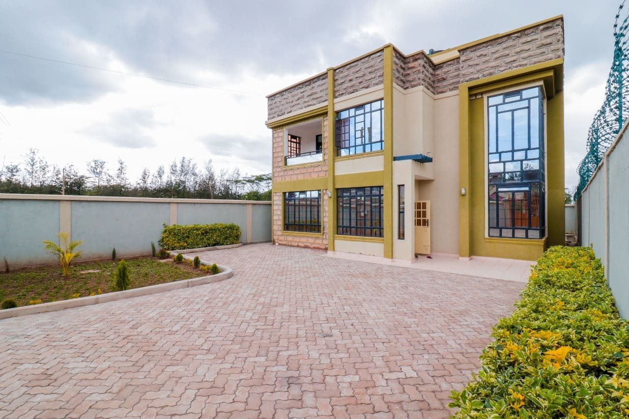 Jeru Villas AirbnB in Naivasha, Bosque court, photo 4 of 4