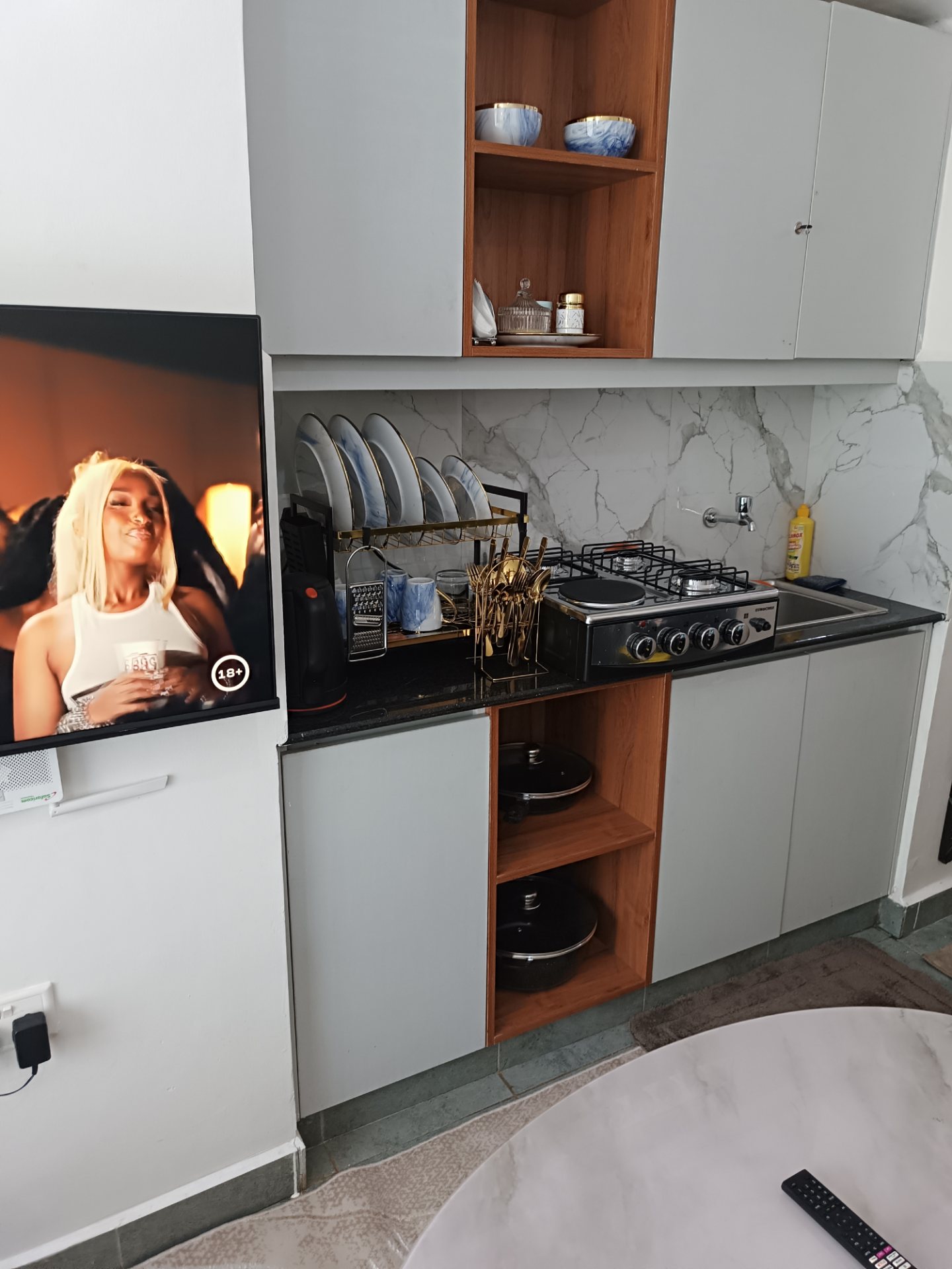 John's 1 bedroom Airbnb, Kiambu, photo 2 of 5
