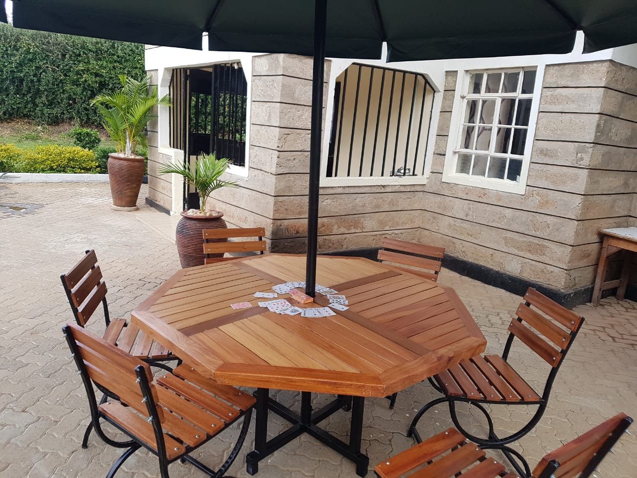 4bedroom own compound Airbnb all ensuite Opp dp Gov Office, photo 2 of 9