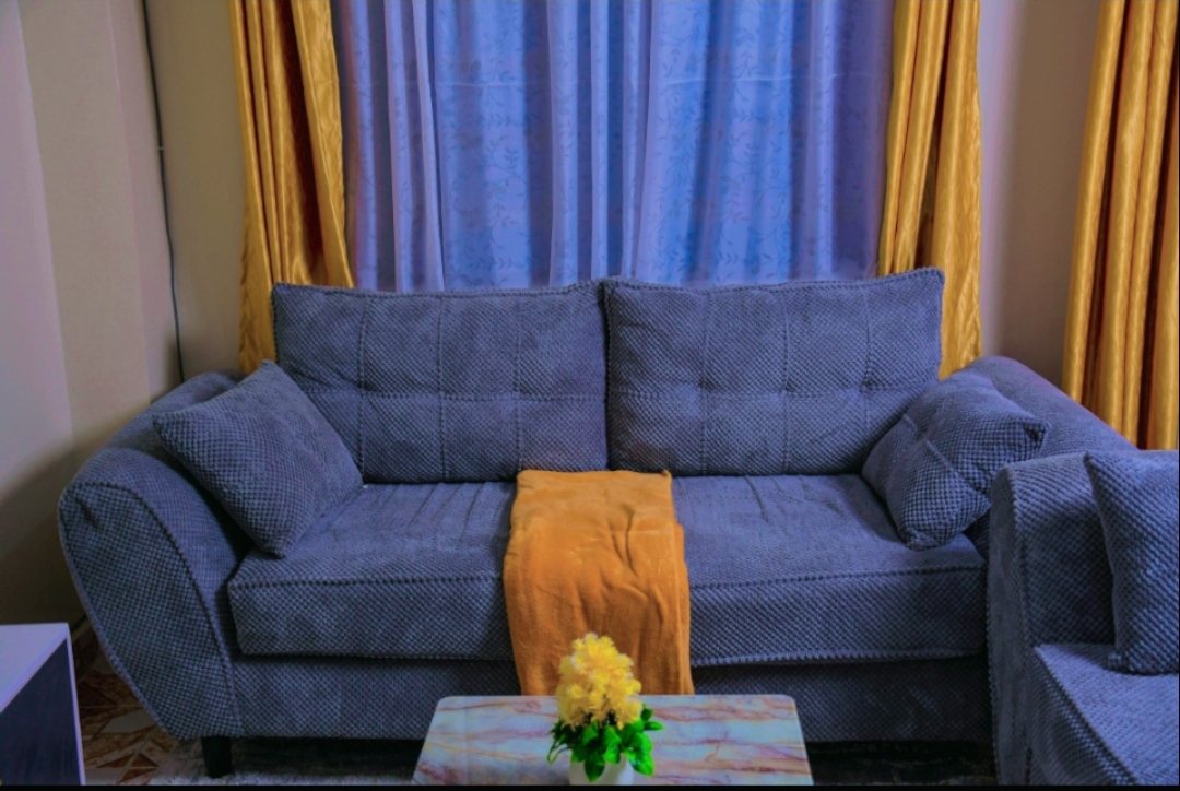 Meru Airbnb, photo 3 of 3