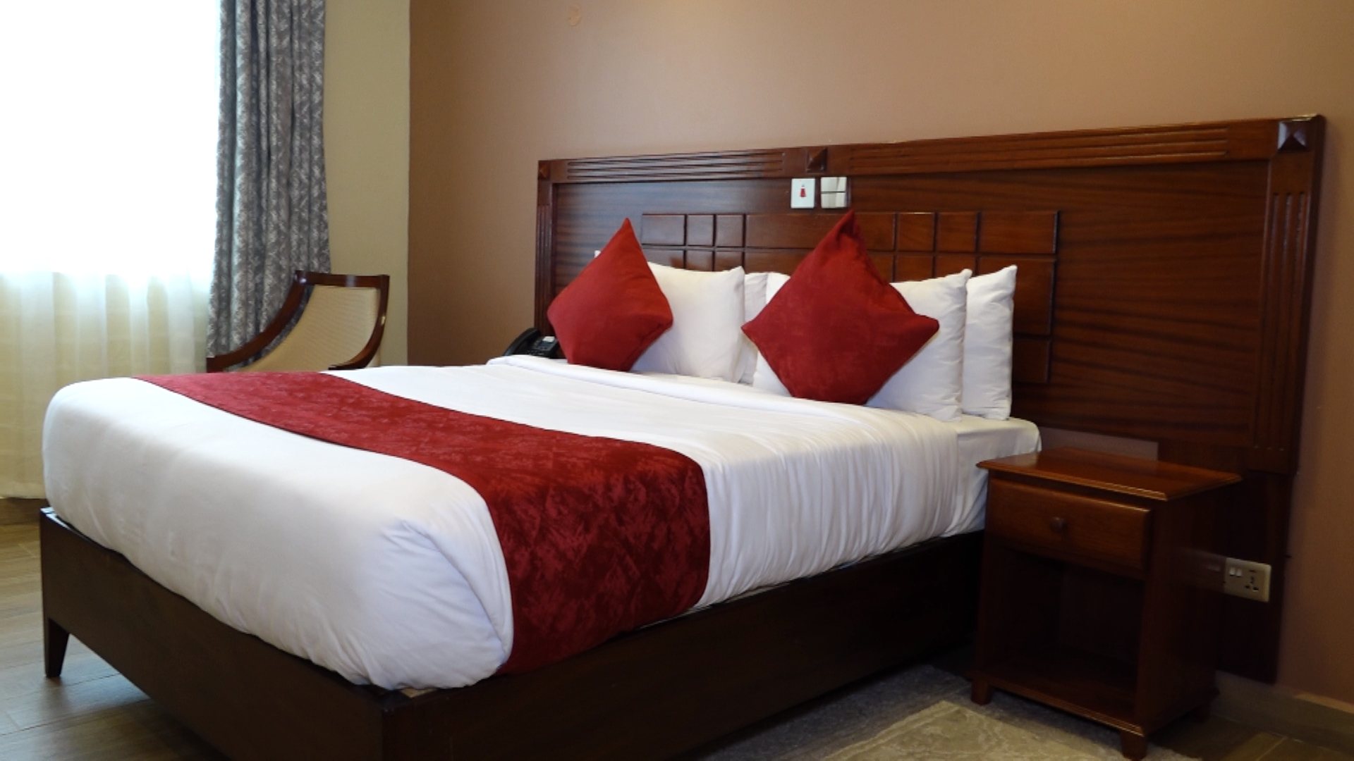 Abuya Palace Hotel, photo 3 of 4