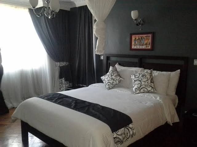Meltonia Luxury Suites, photo 3 of 5