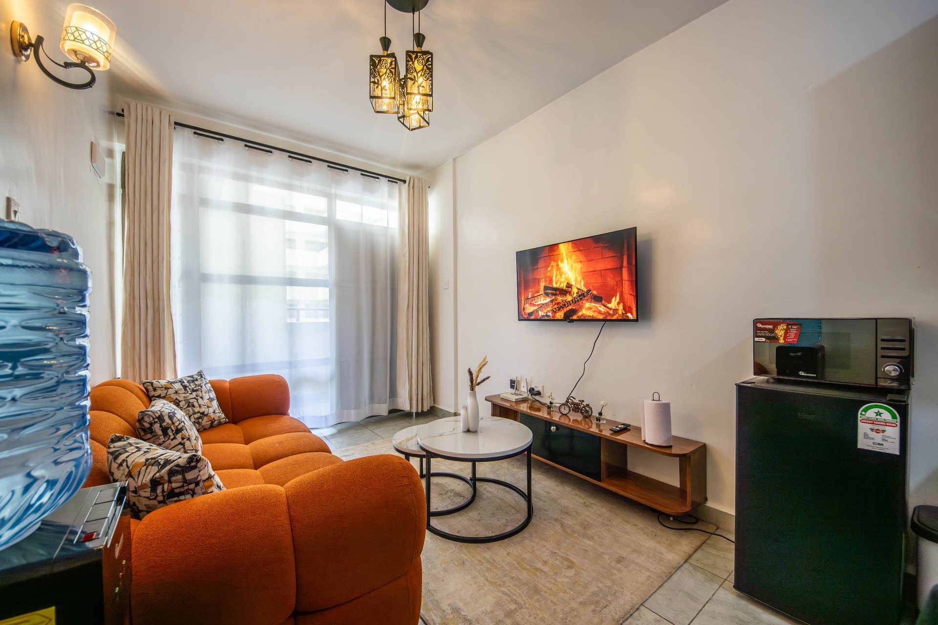 Stay Bloom|Modern&Cosy 1B Near TRM|Free secure parking view 3
