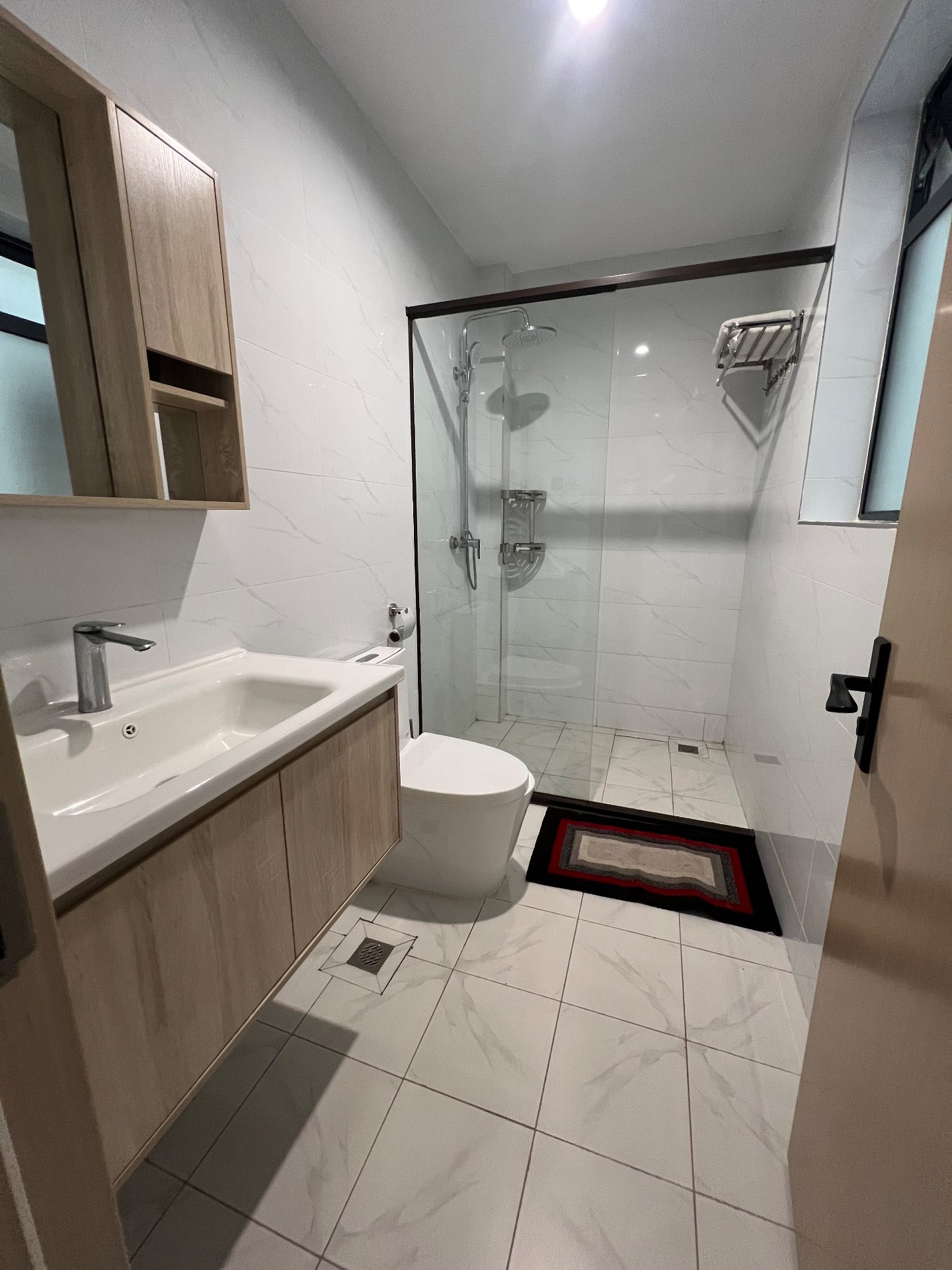 The loftel luxury apartment, photo 3 of 12