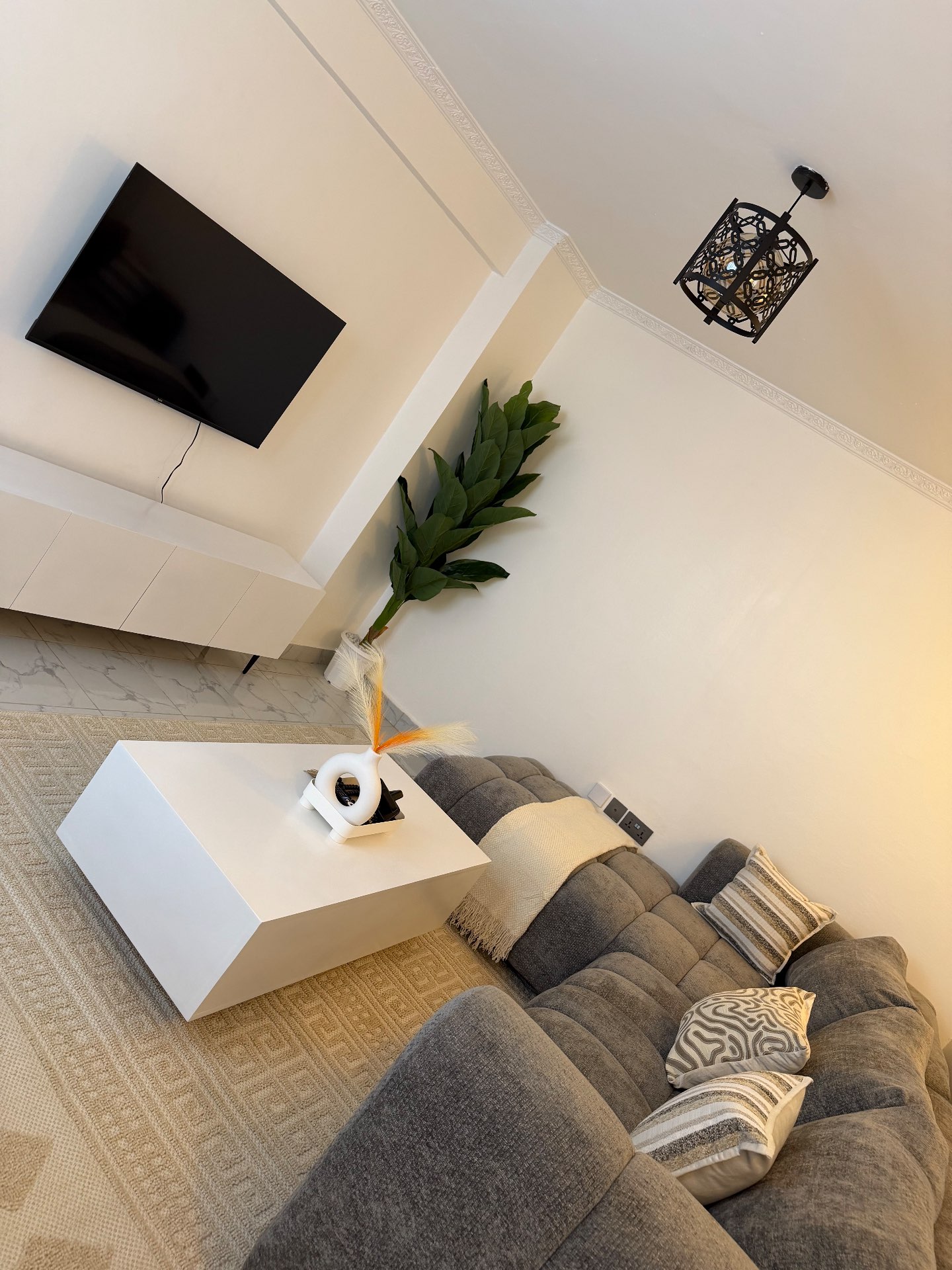 Luxury 1BR | Stylish, Cozy & Conve, photo 4 of 5