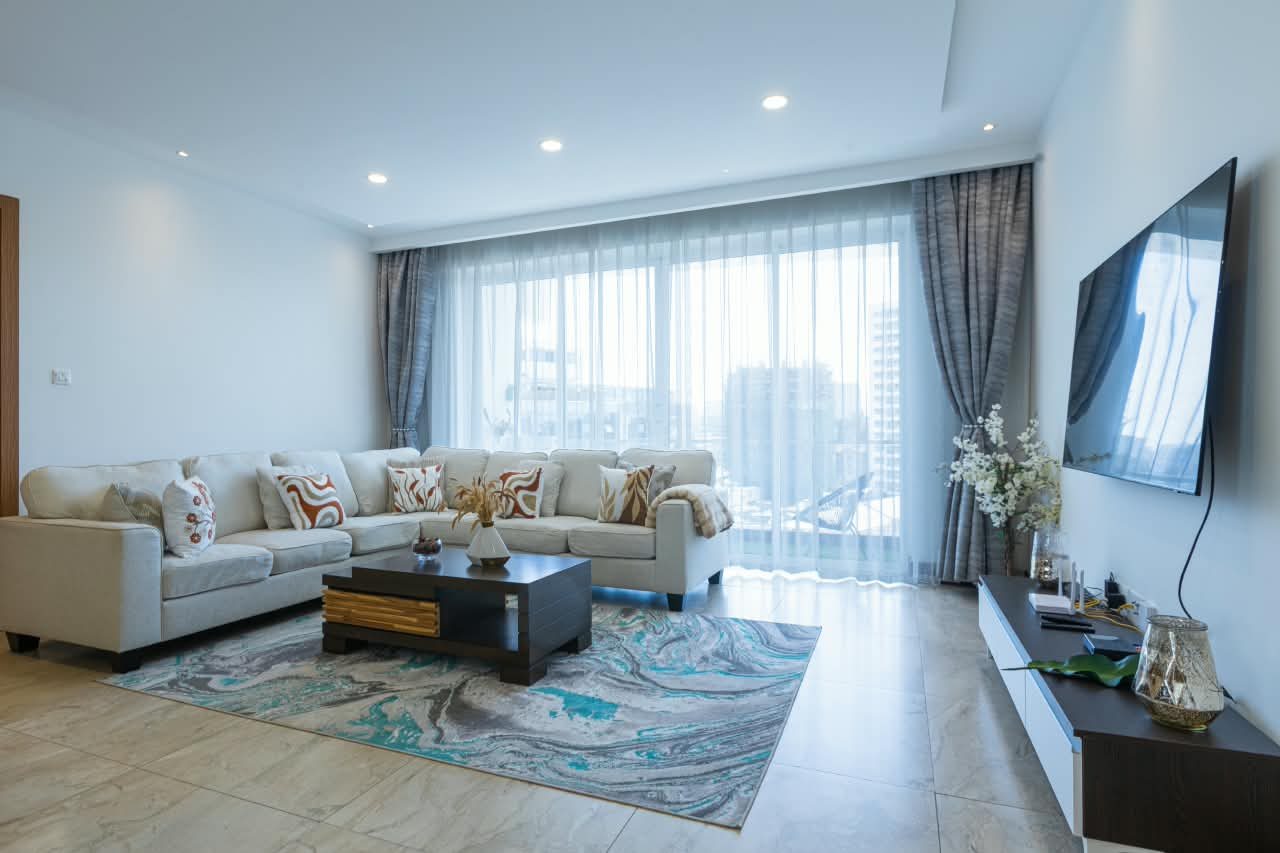 2 BEDROOM AT THE COLLOSEUM PARKLANDS, photo 4 of 11