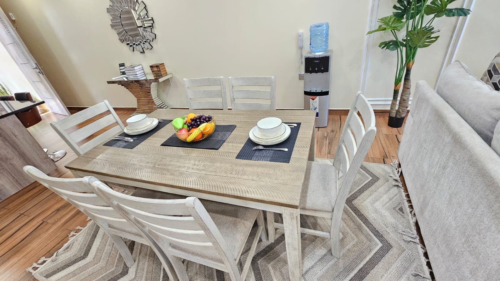 SEREN/2BR/POOL/FAST WIFIAND GYM, photo 4 of 11