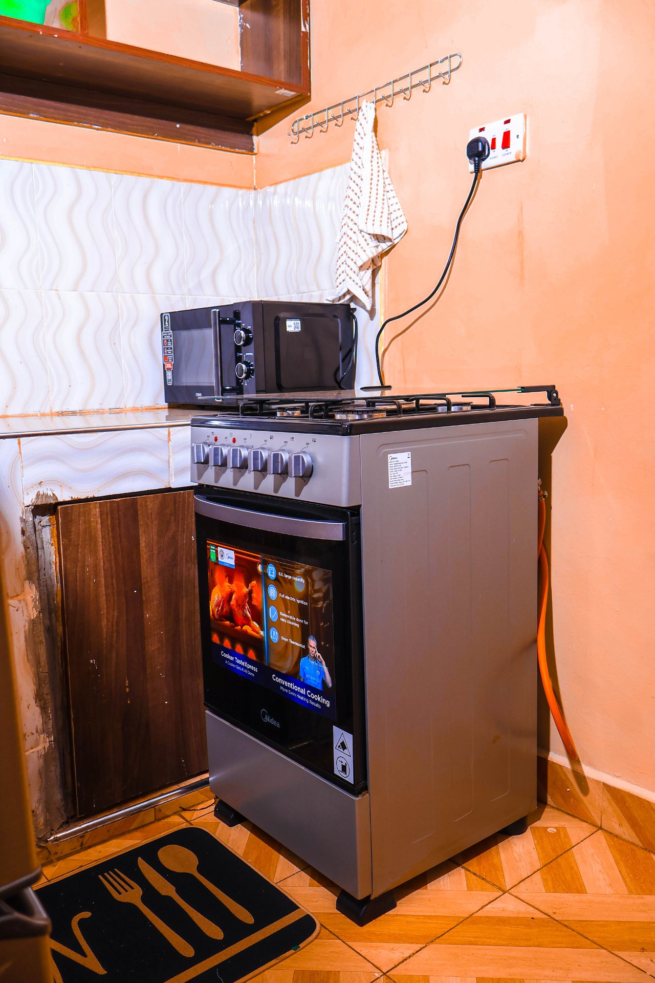 THE BRIDO'S EXECUTIVE SUITES, photo 4 of 9