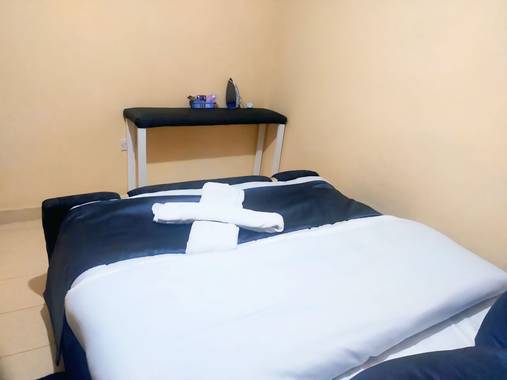 1 bedroom Airbnb at section 58 behind Kunste hotel., photo 4 of 12