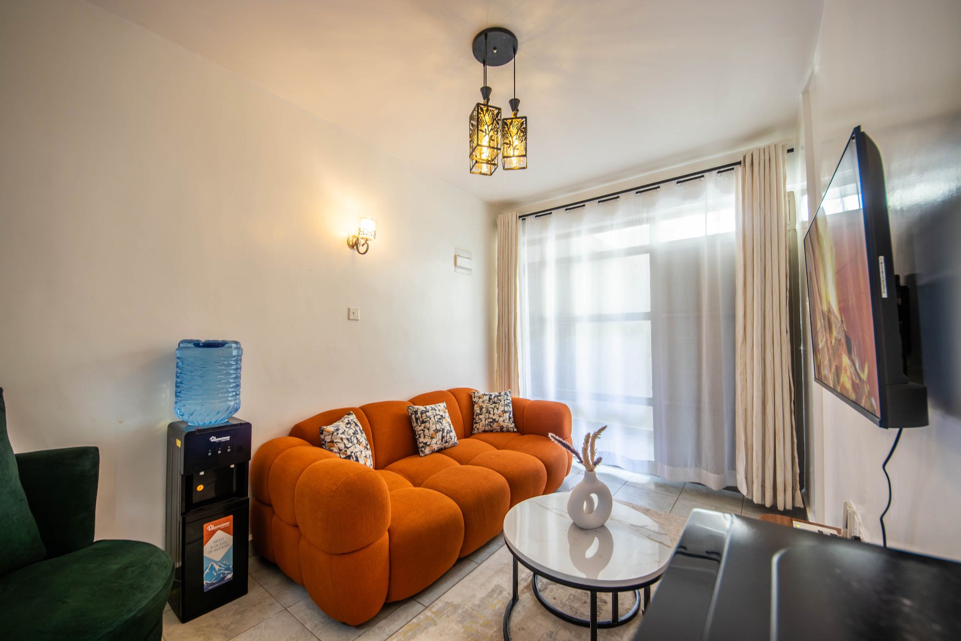 Stay Bloom|Modern&Cosy 1B Near TRM|Free secure parking, photo 1 of 9